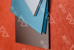 PC板自身燃点是580摄氏度