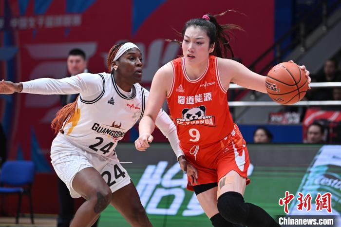 四川女篮在成都击败东莞女篮完成逆转,喜获本