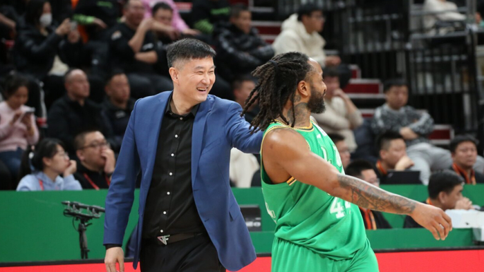 杜锋三职引争议 徐昕崛起打脸教练