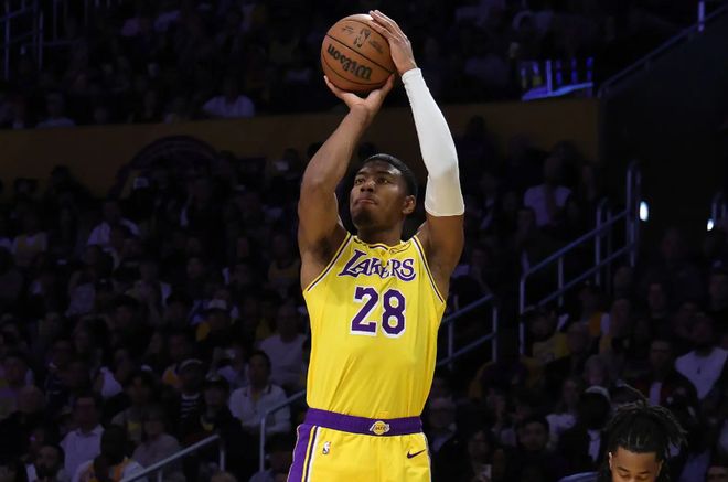 湖人轻取奇才迎三连胜 八村塁先发首秀展现全面