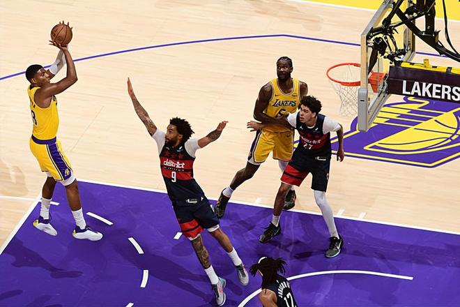 湖人轻取奇才迎三连胜 八村塁先发首秀展现全面