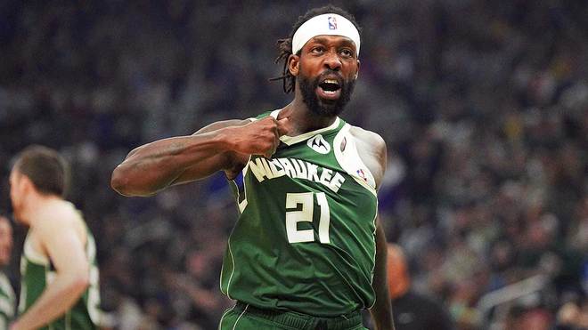 贝弗利质疑文班亚马赛后落泪引发双重标准争议