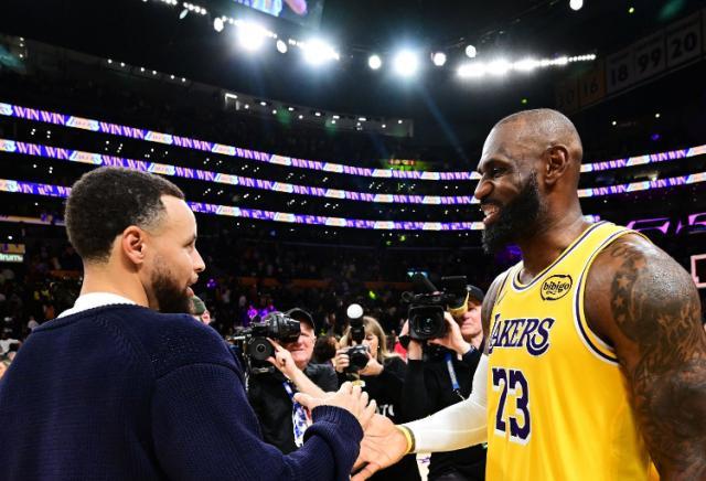 詹姆斯续约湖人成焦点 其他球队仅愿中产或底薪