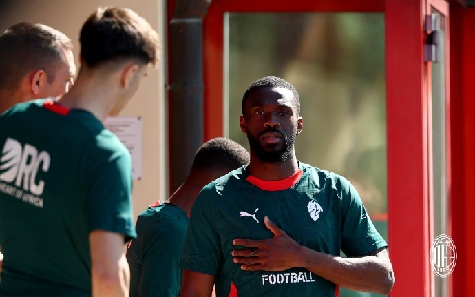 托莫里：坚守米兰五年半誓助球队冲击欧冠